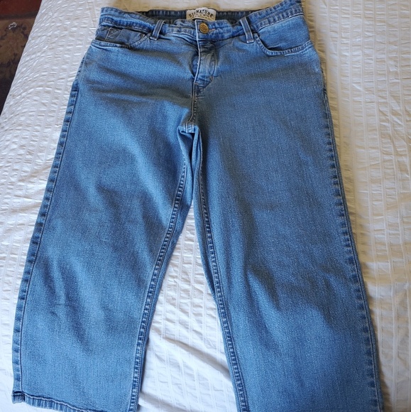 Misses 12 Levi's Capri - Picture 2 of 6